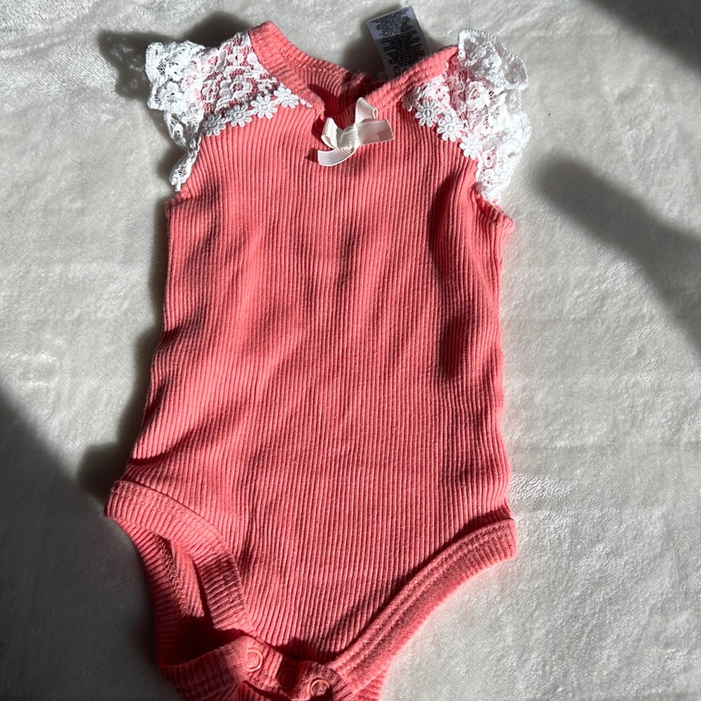 Baby girl 0-3 m bodysuit